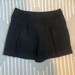 WORN ONCE | LOFT Pleated Shorts w/ Micro Polka Dot Pattern and Pockets